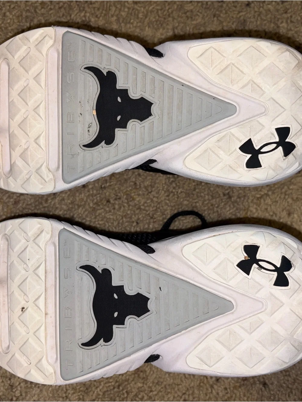 Under Armour breathable black